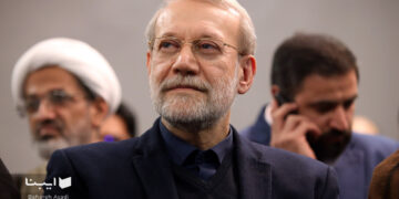 دیدار مهم علی لاریجانی با مقام لبنانی/ باقری کنی کنار لاریجانی نشسته بود + تصویر