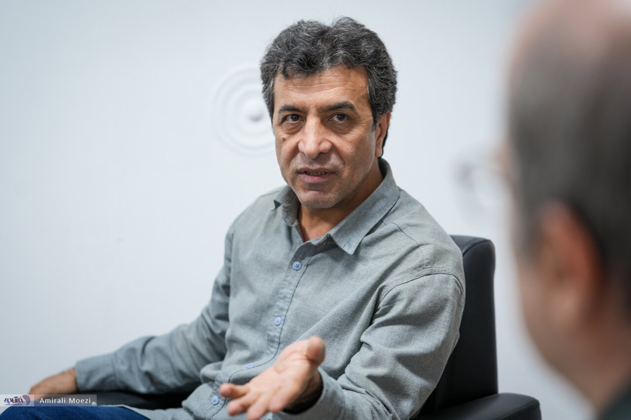 یکی از بهترین هنرمندان ایرانی چشم به راه خانه، از دنیا رفت/ ما درماندگان که چشمبهراهش بودیم را چه میماند، مگر اندوه؟