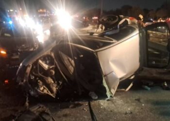 ببینید | تصاویر تازه از ورود خودرو به میان جمعیت در فرانسه