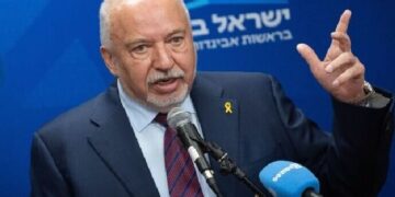 درخواست لیبرمن برای بازتعریف ماموریت «موساد» علیه ایران